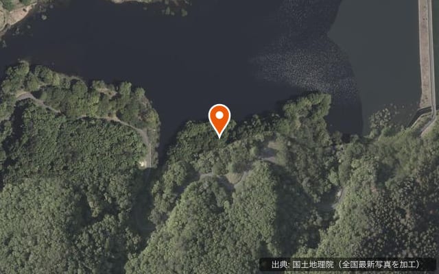 ウッドエッグ アウトドアパーク（牛野ダムキャンプ場）（旧：達居森と湖畔自然公園キャンプ場）